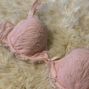 Victoria Secret Bra • 34C